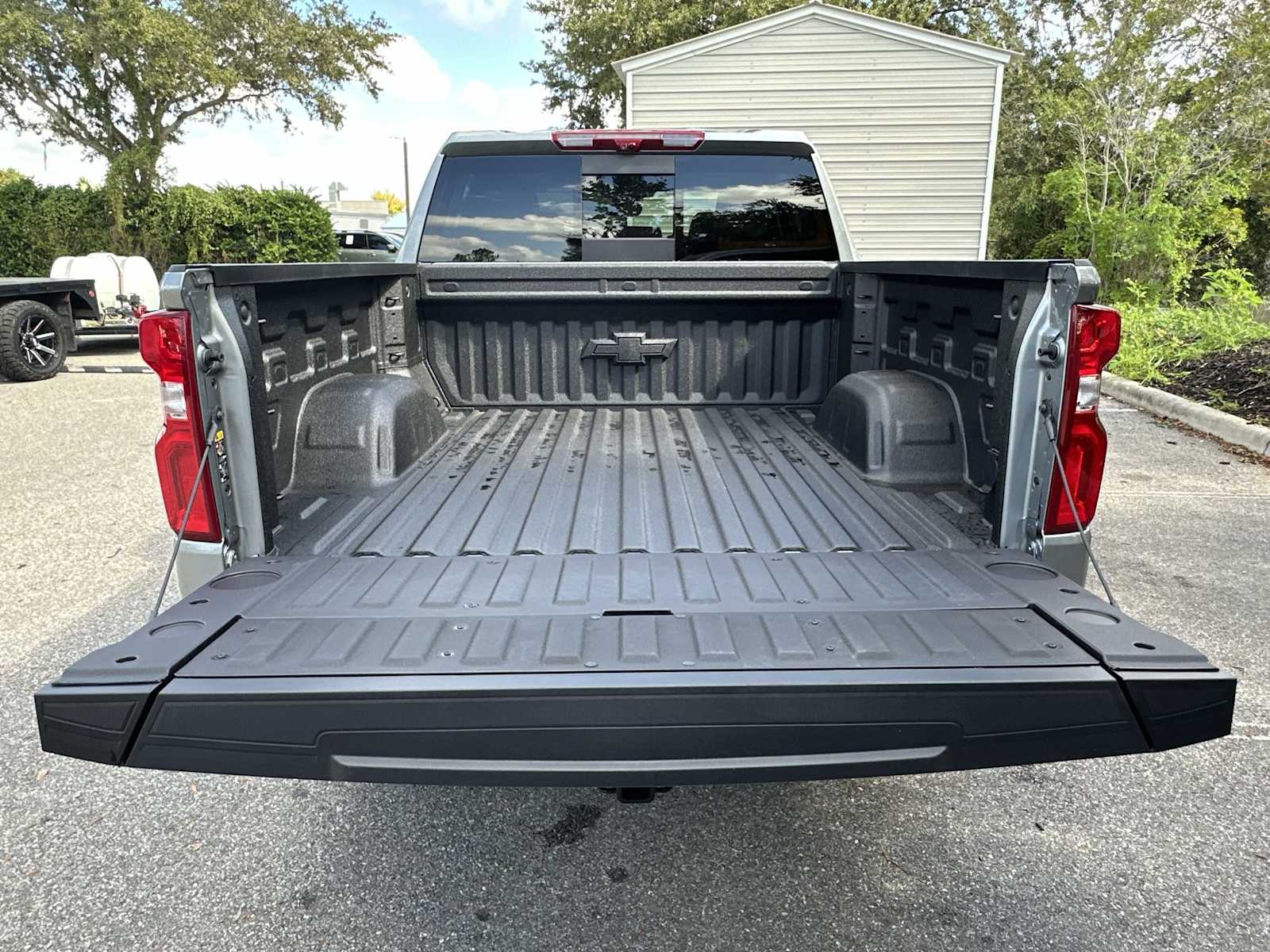 Thumbnail: 2026 Chevrolet Silverado 1500 - 25