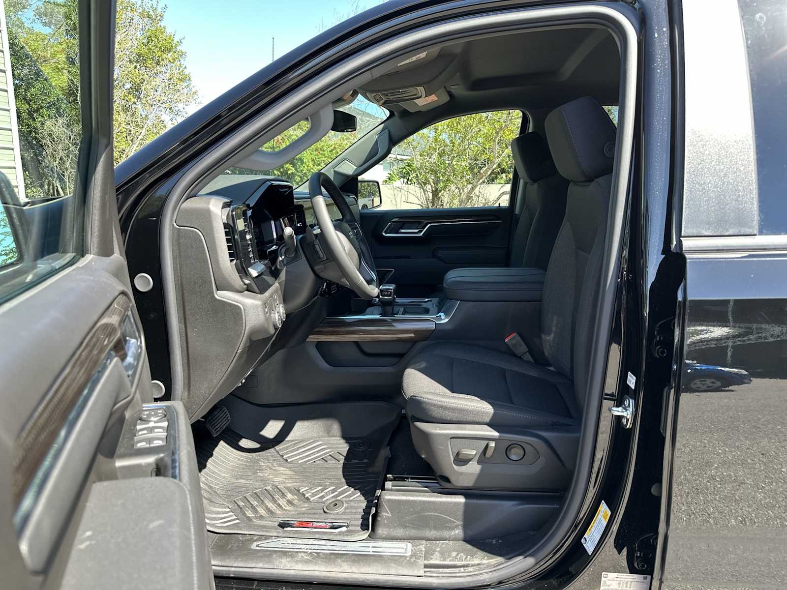 Thumbnail: 2026 Chevrolet Silverado 1500 - 2
