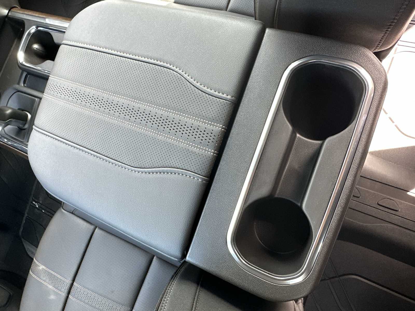 Thumbnail: 2026 Chevrolet Silverado 1500 - 21