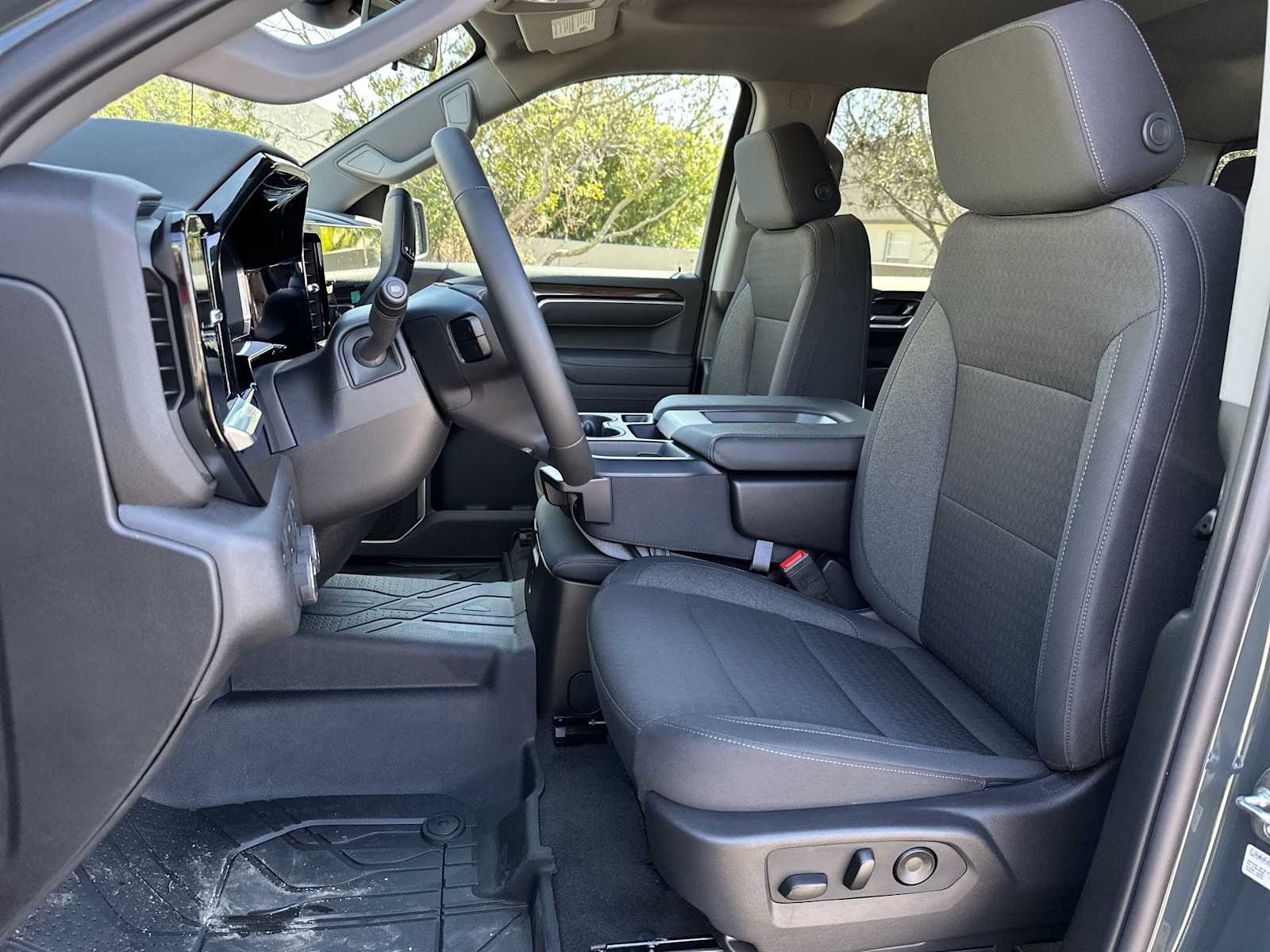 Thumbnail: 2026 Chevrolet Silverado 1500 - 15