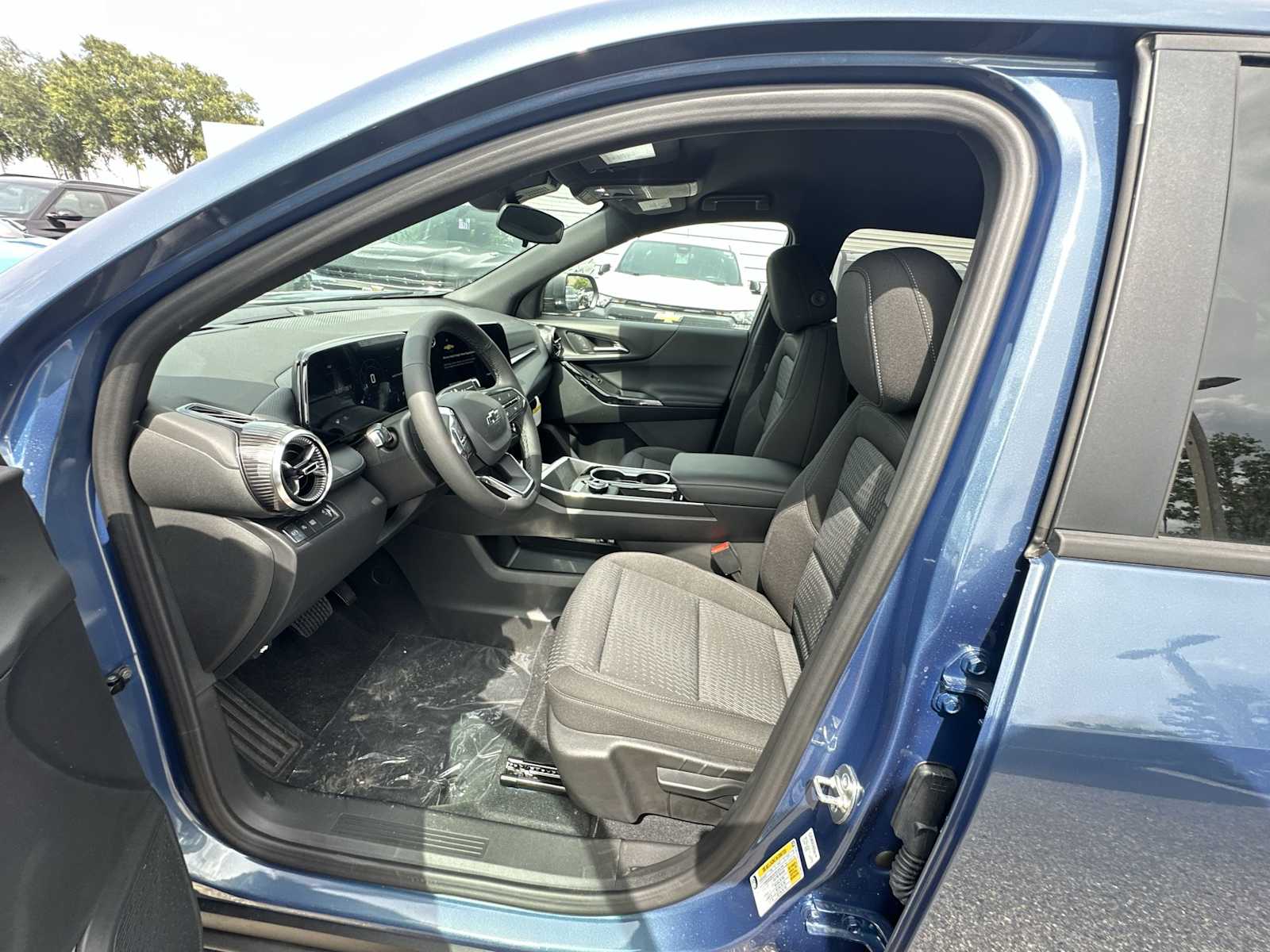 Thumbnail: 2026 Chevrolet Equinox - 2