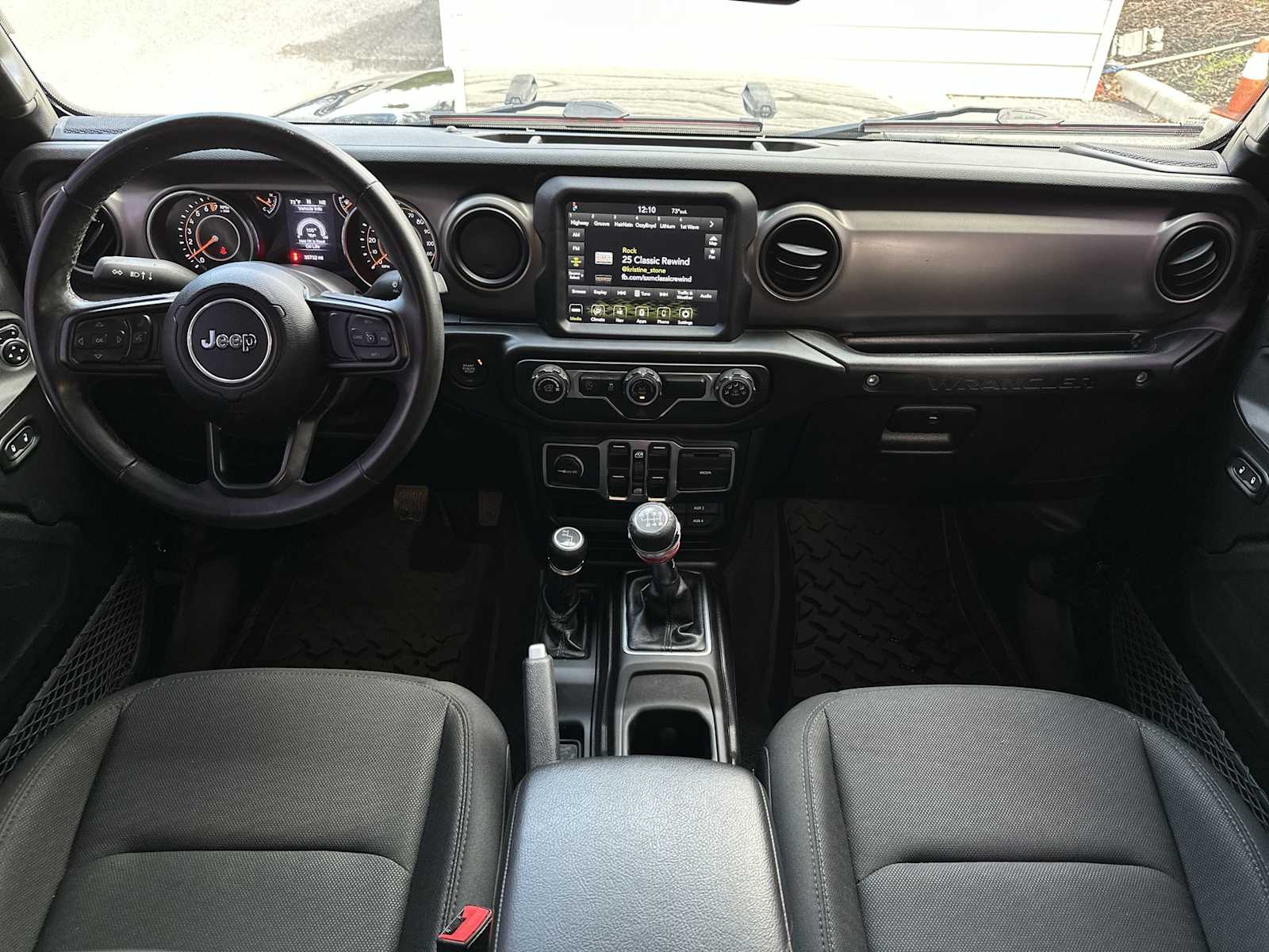 Thumbnail: 2020 Jeep Wrangler - 14