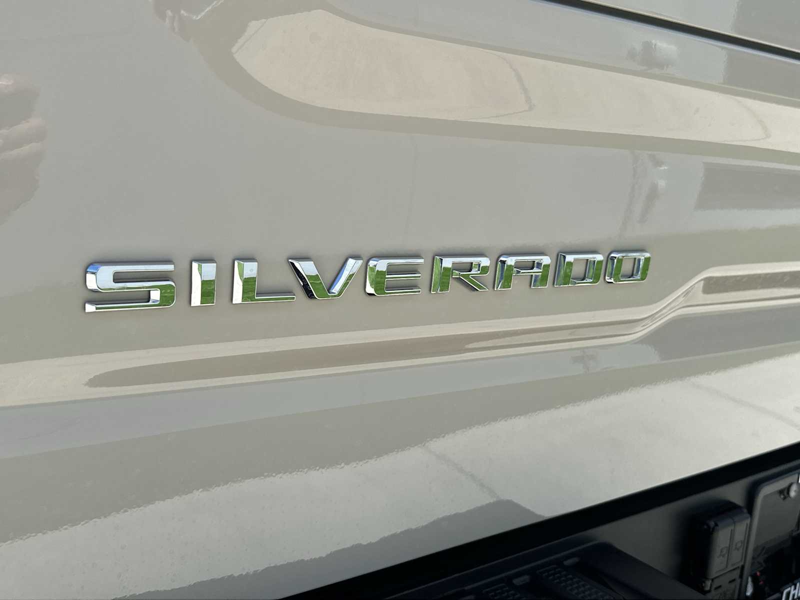 Thumbnail: 2026 Chevrolet Silverado 1500 - 11