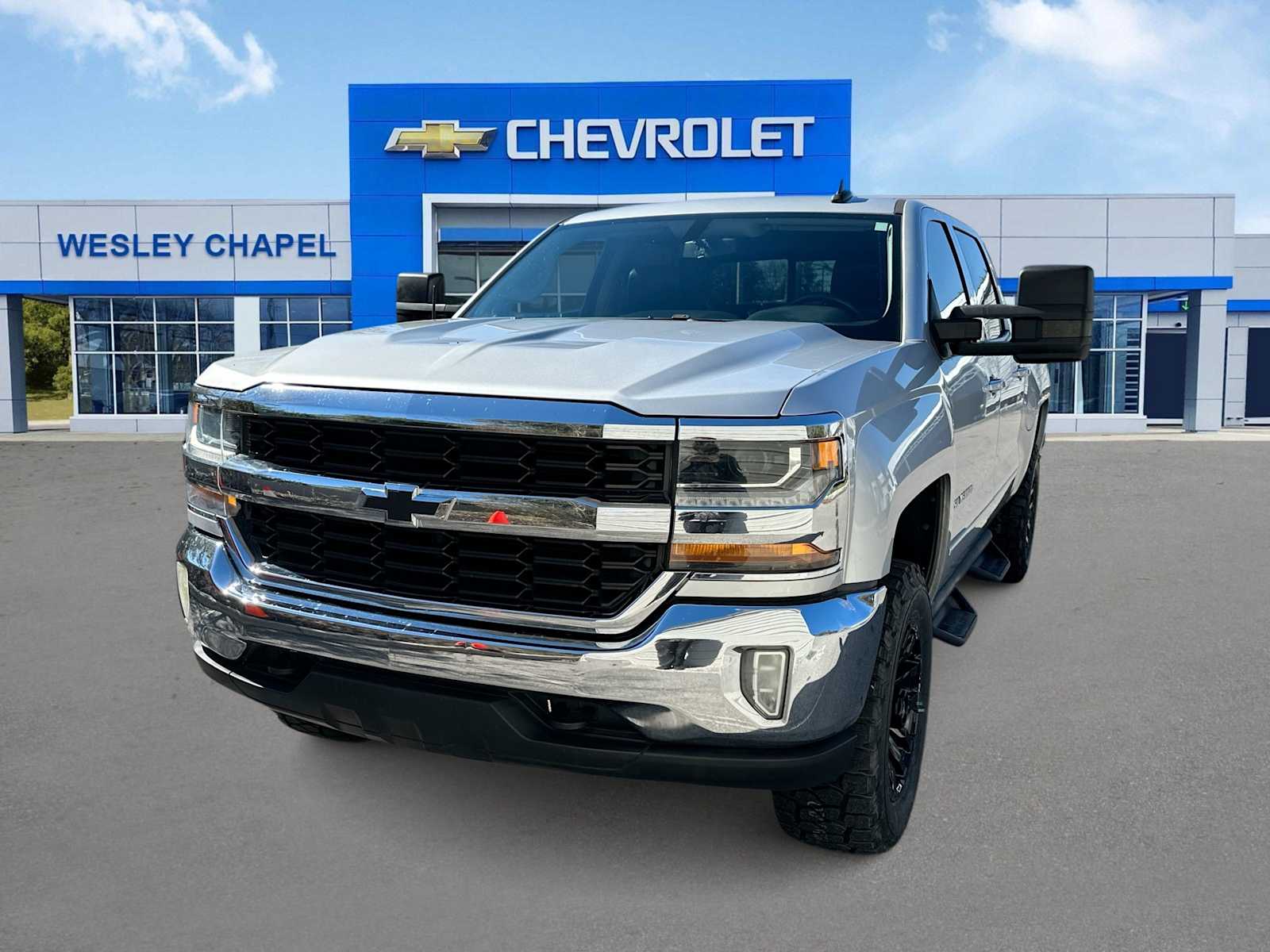 Thumbnail: 2018 Chevrolet Silverado 1500 - 1
