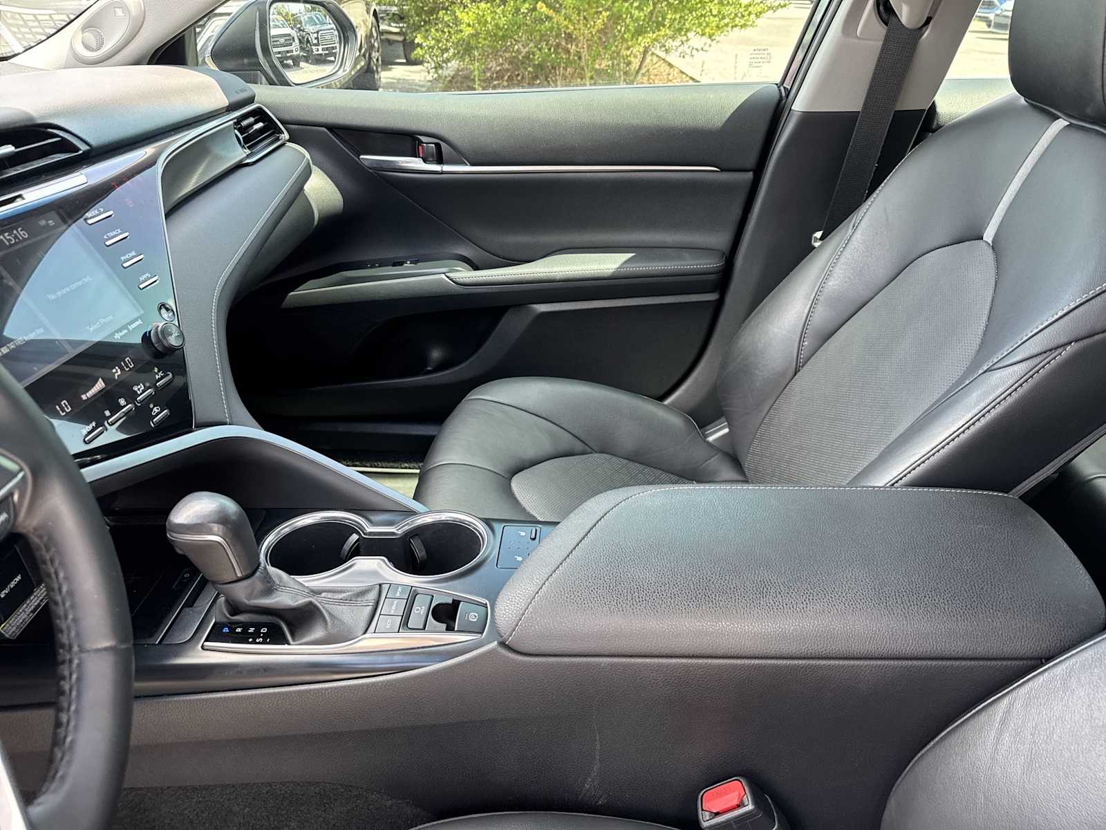 2020 Toyota Camry XSE 12
