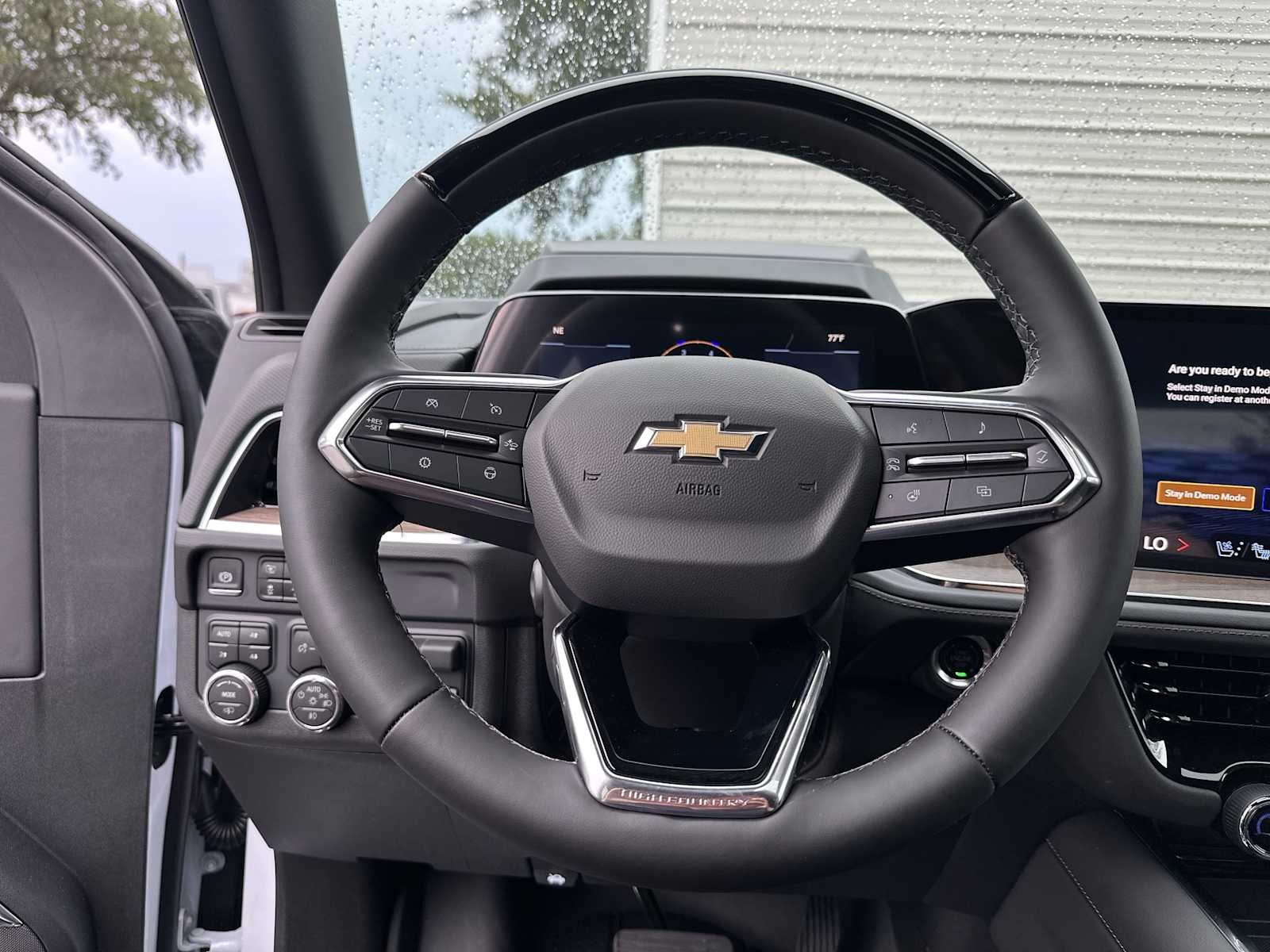 Thumbnail: 2026 Chevrolet Suburban - 21