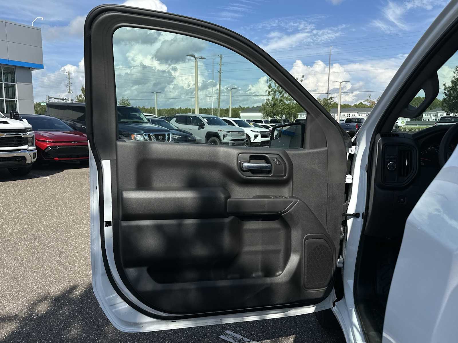 Thumbnail: 2025 Chevrolet Silverado 1500 - 17