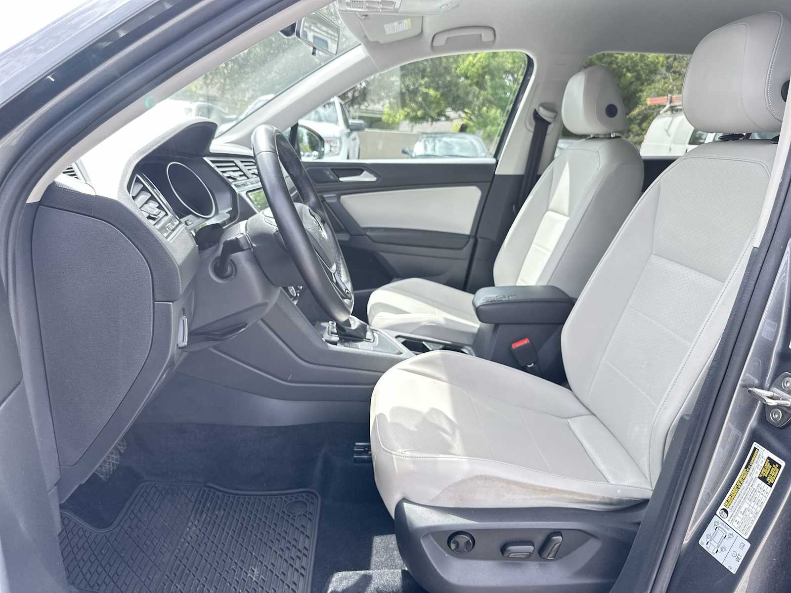 Thumbnail: 2019 Volkswagen Tiguan - 15
