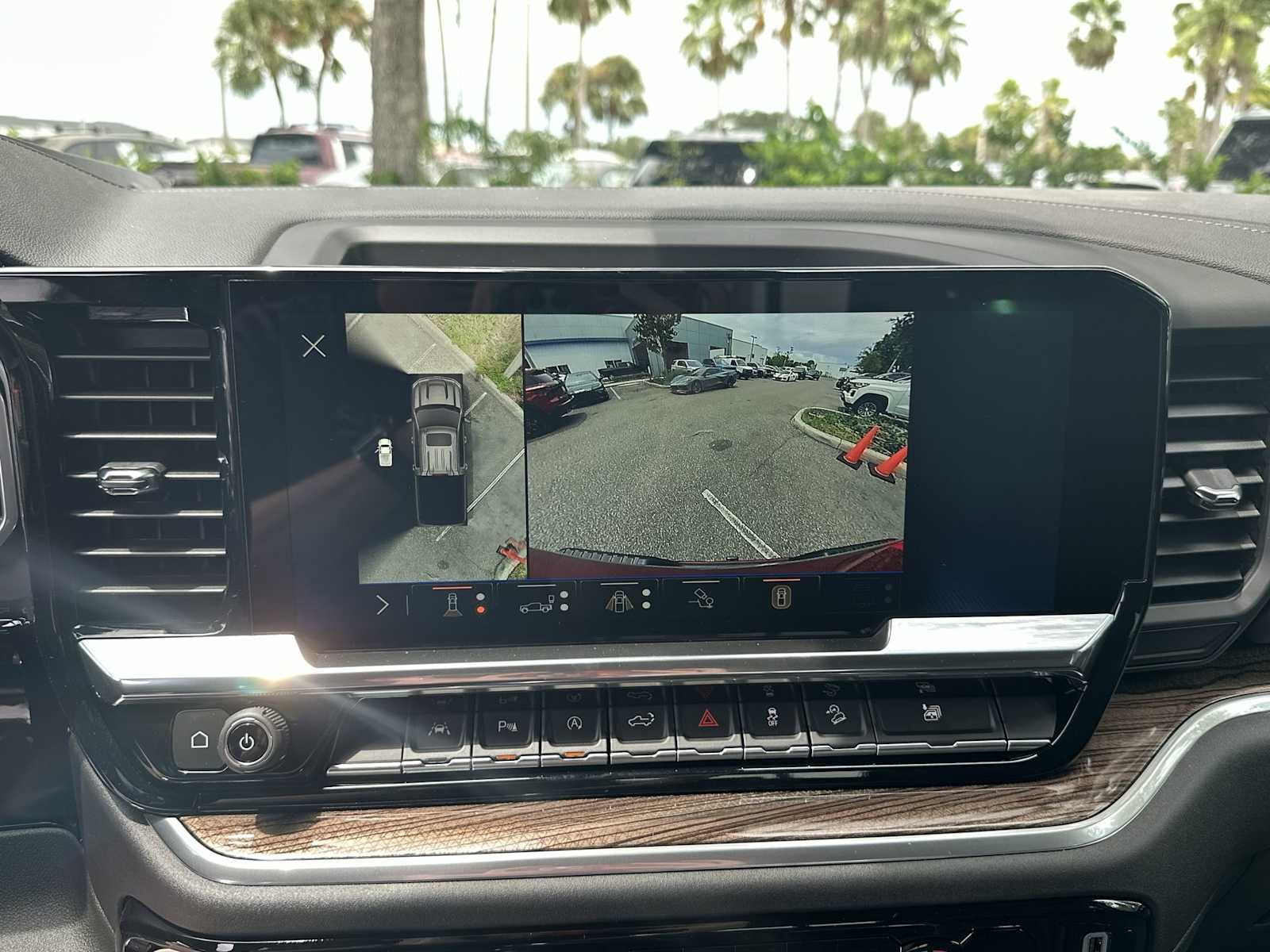 Thumbnail: 2025 Chevrolet Silverado 1500 - 22