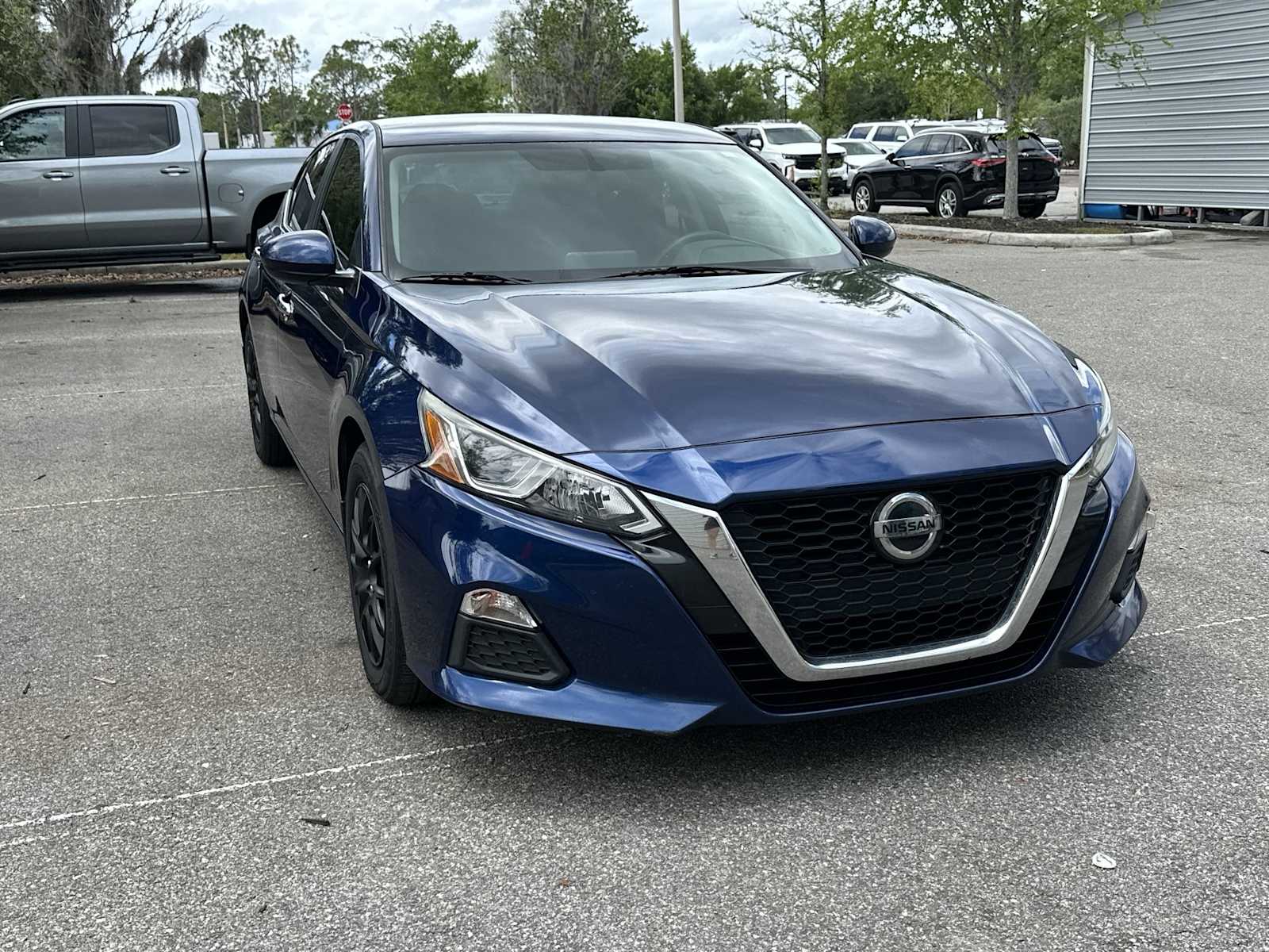 Thumbnail: 2019 Nissan Altima - 9