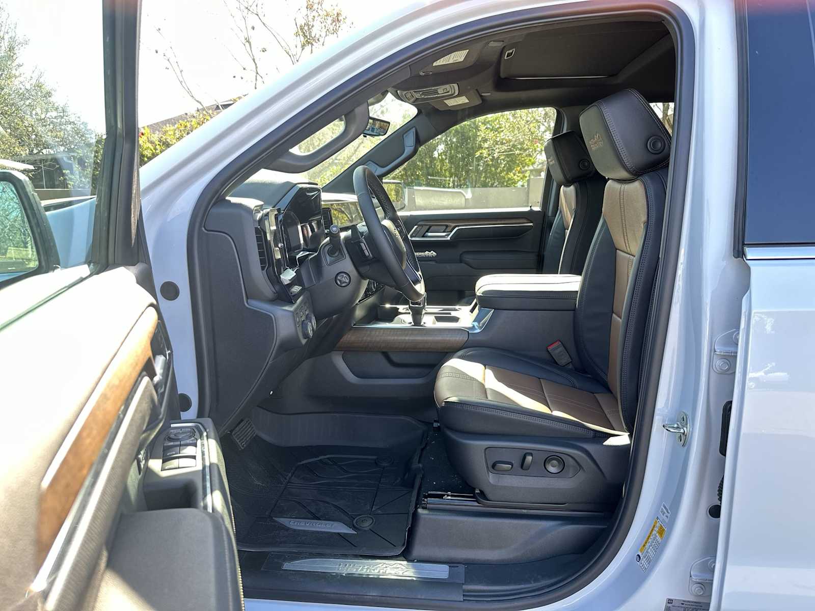 Thumbnail: 2026 Chevrolet Silverado 1500 - 2
