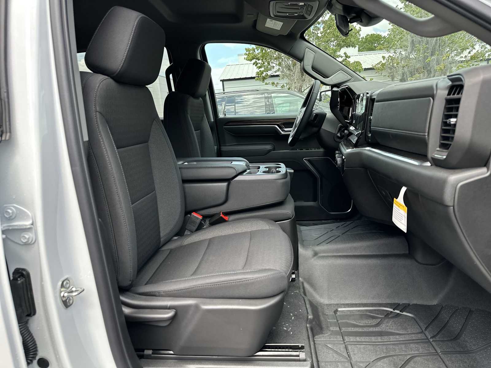 Thumbnail: 2026 Chevrolet Silverado 1500 - 19