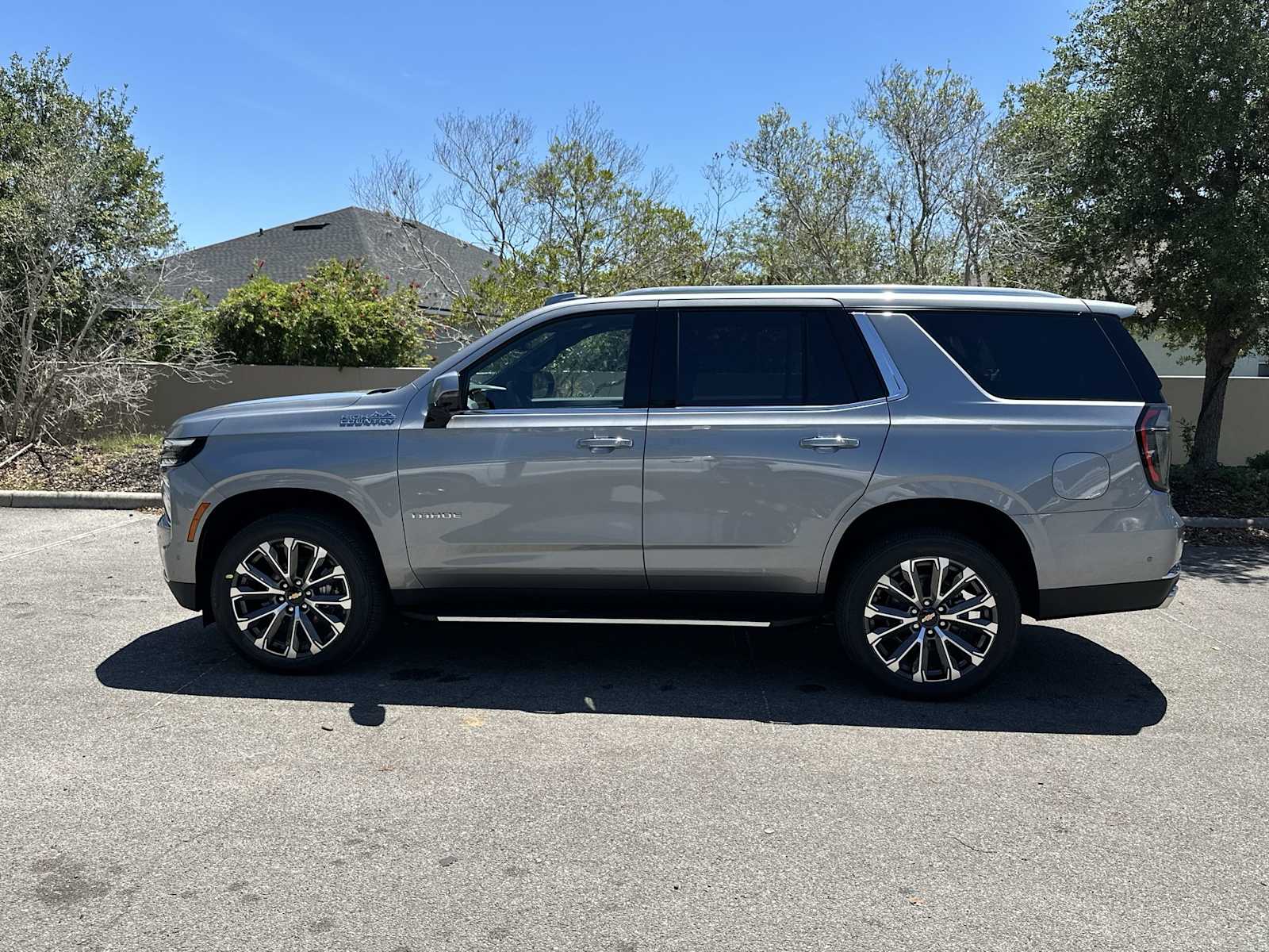 Thumbnail: 2026 Chevrolet Tahoe - 3