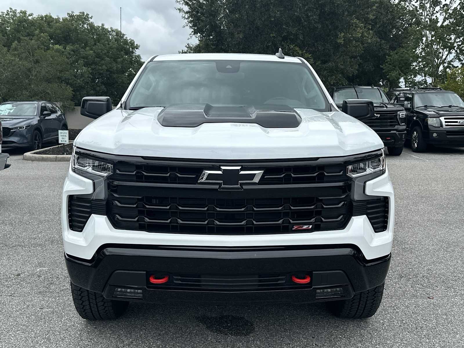 Thumbnail: 2026 Chevrolet Silverado 1500 - 9