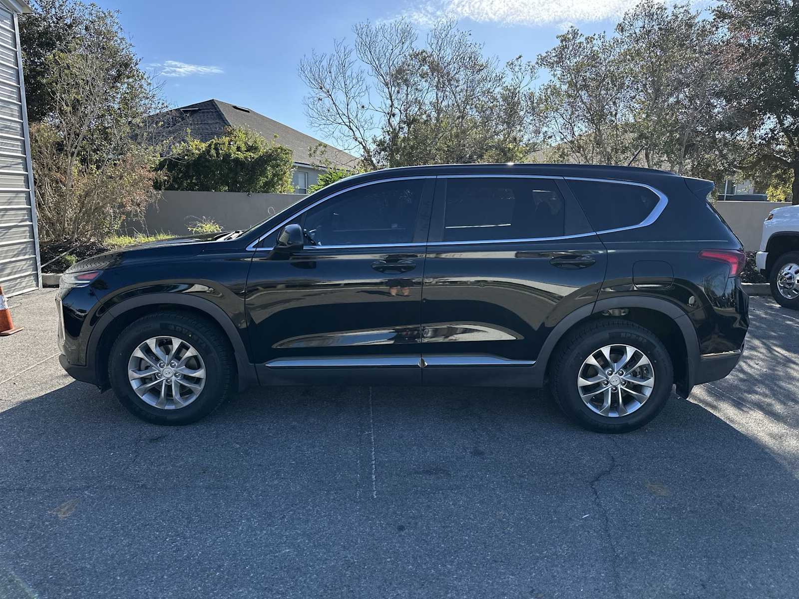 Thumbnail: 2019 Hyundai Santa Fe - 3