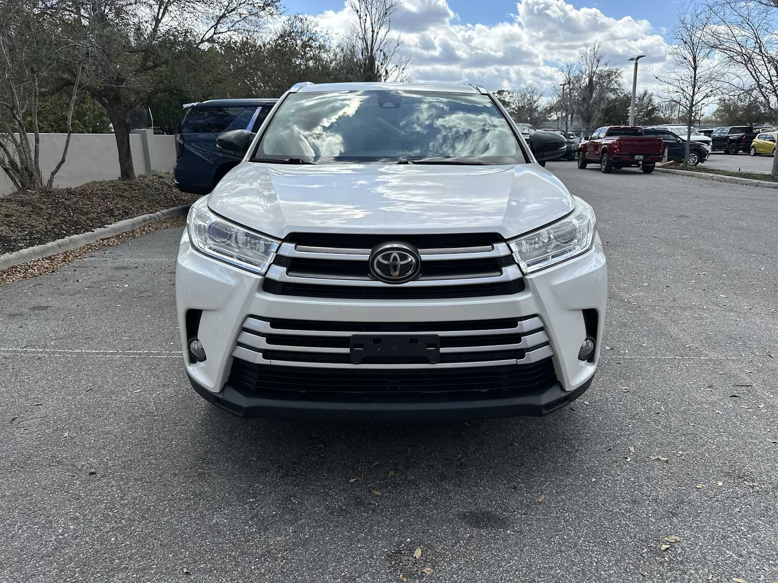 Thumbnail: 2019 Toyota Highlander - 9