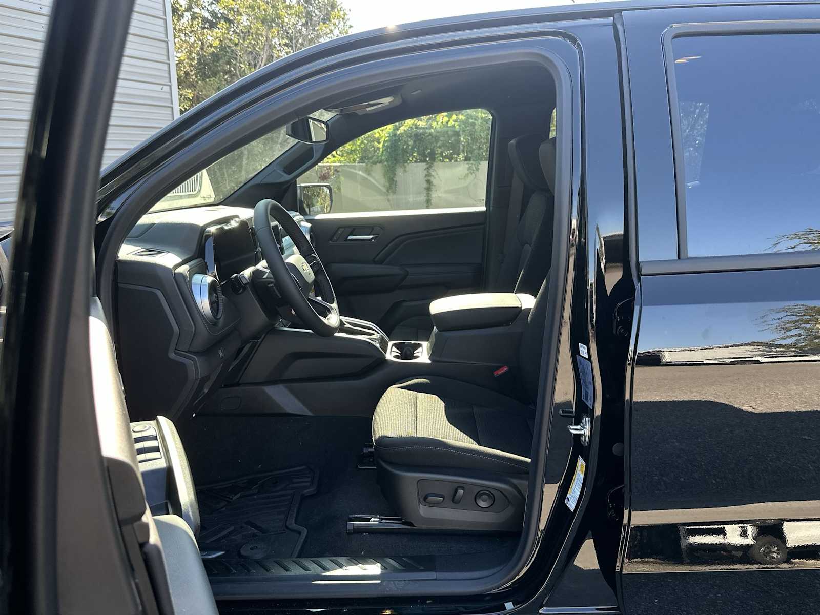 Thumbnail: 2026 Chevrolet Colorado - 2