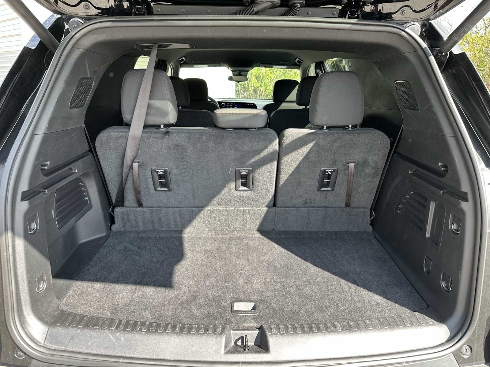 Thumbnail: 2025 Chevrolet Traverse - 25