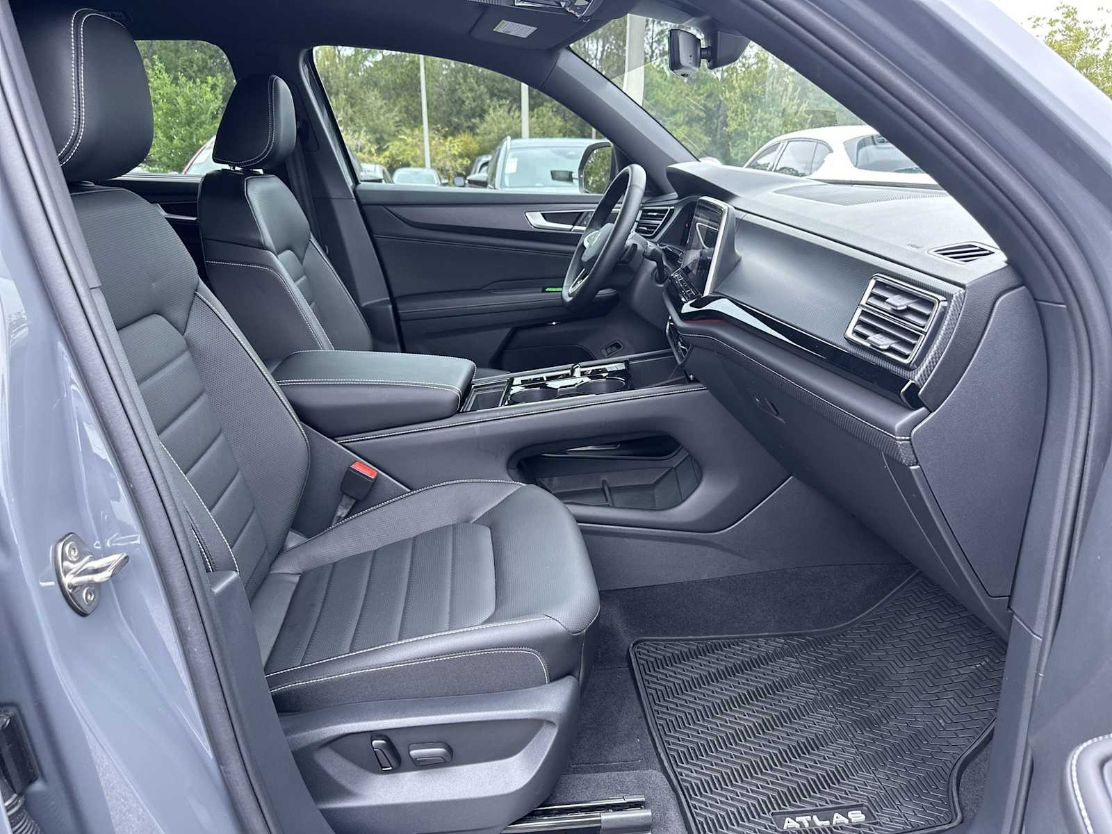 Thumbnail: 2024 Volkswagen Atlas - 19