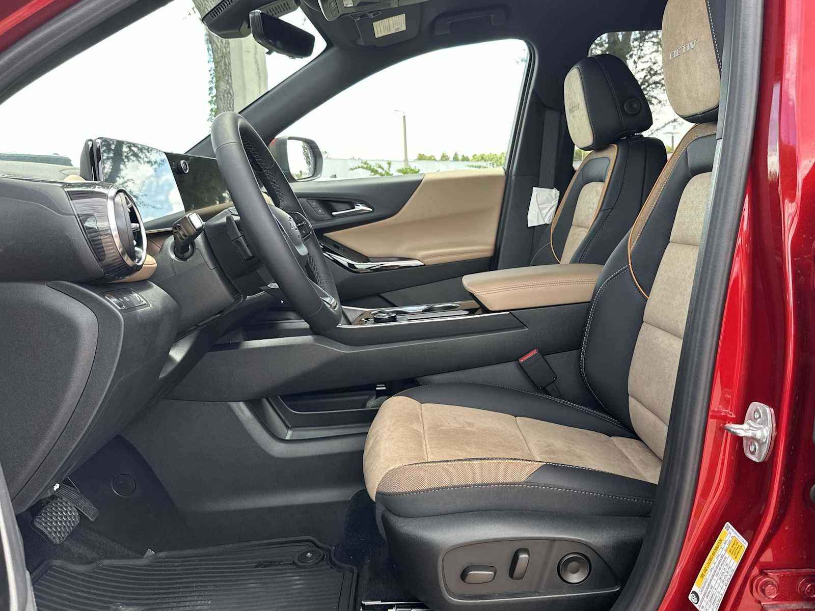 Thumbnail: 2026 Chevrolet Equinox - 2