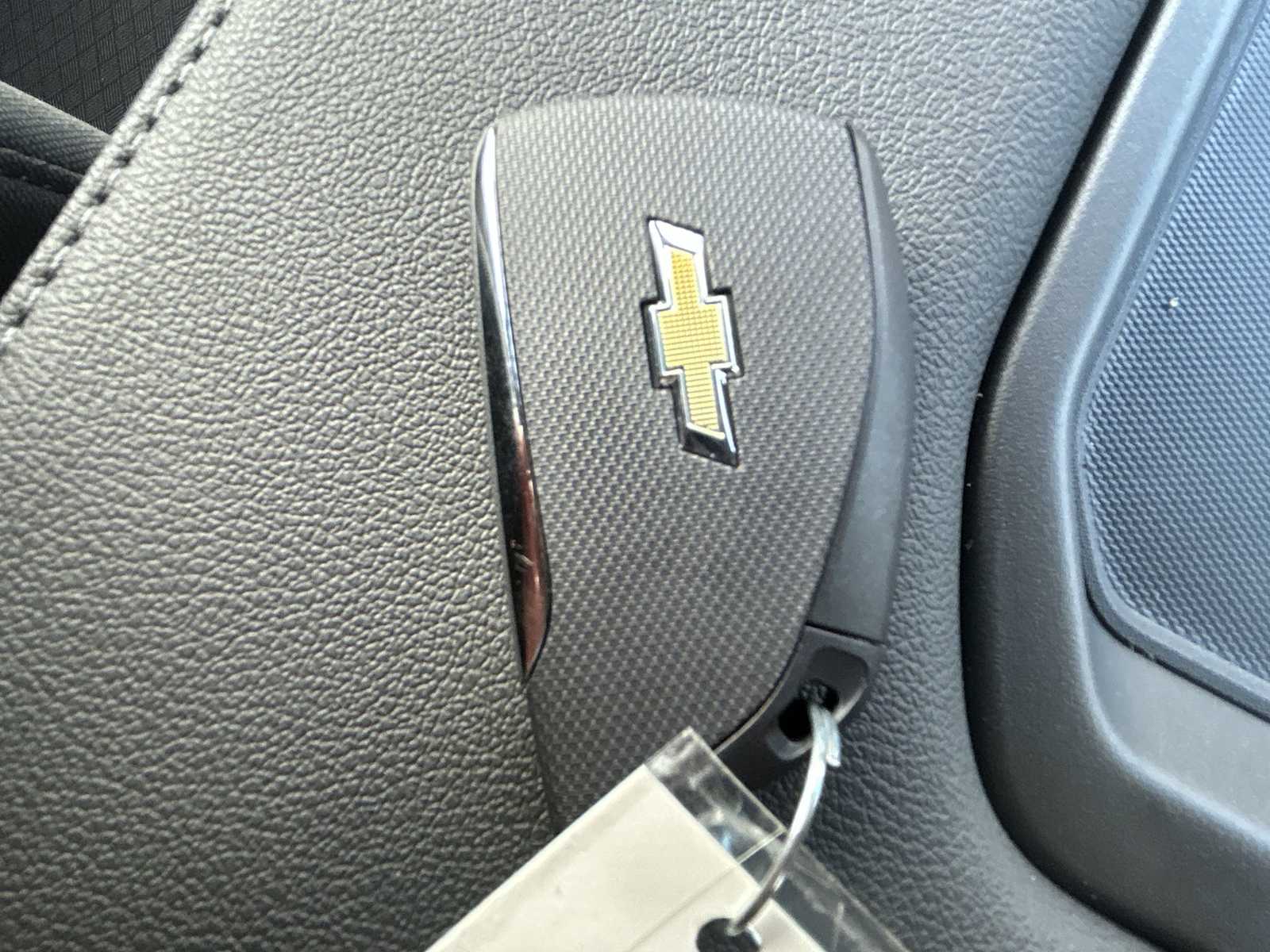 Thumbnail: 2026 Chevrolet Silverado 1500 - 26