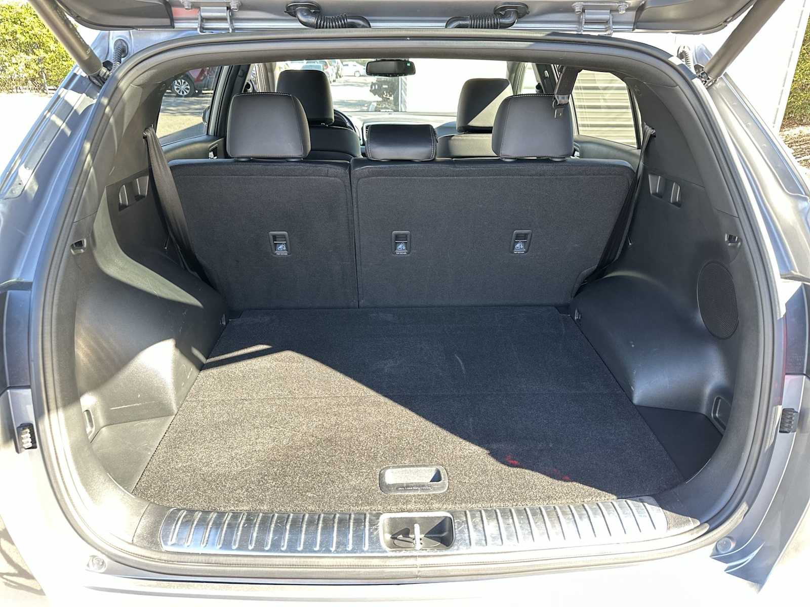 Thumbnail: 2022 Kia Sportage - 25