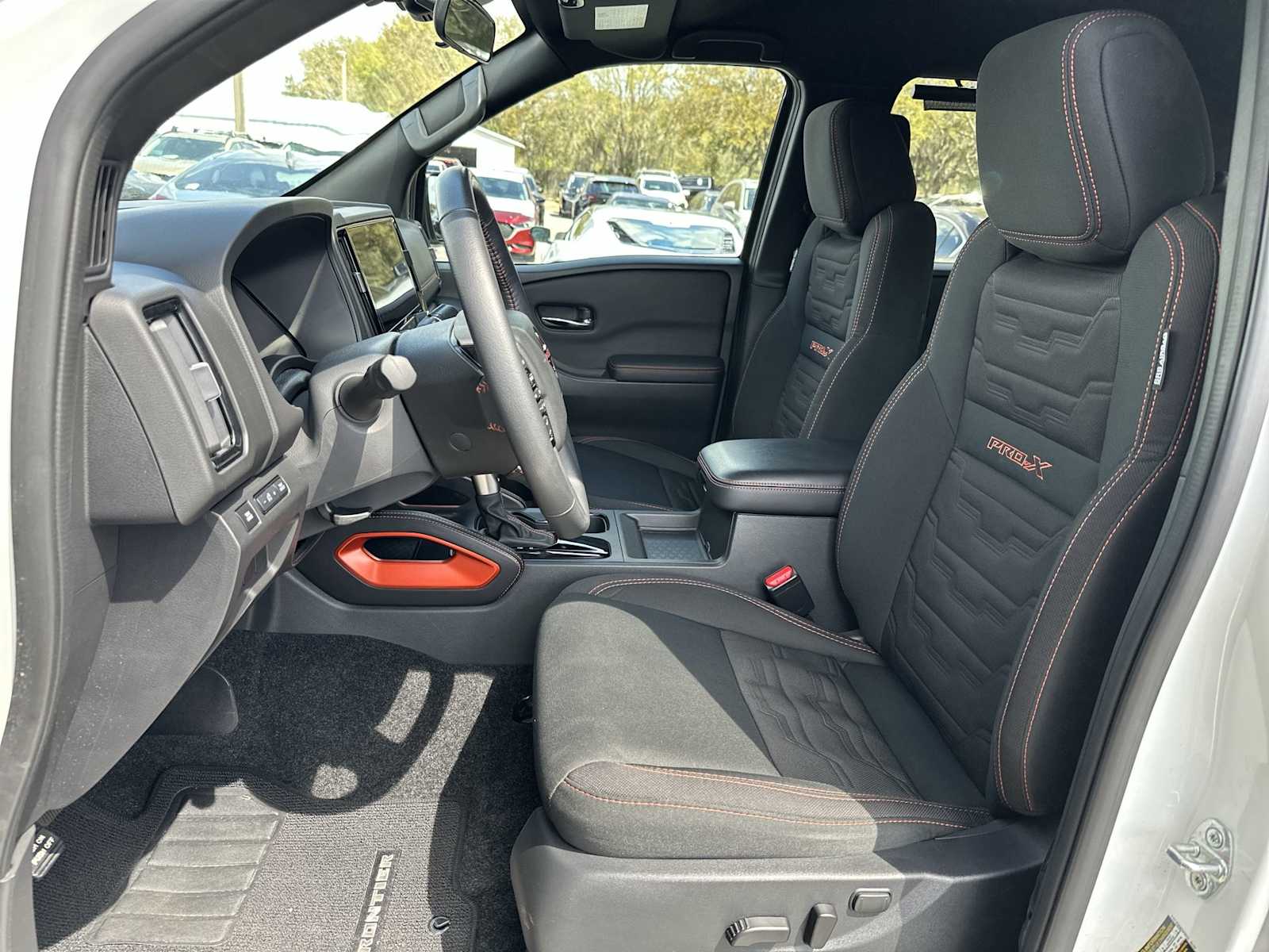 Thumbnail: 2025 Nissan Frontier - 15