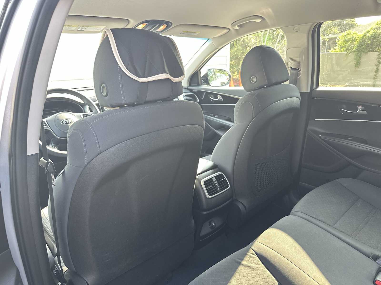 Thumbnail: 2019 Kia Sorento - 16