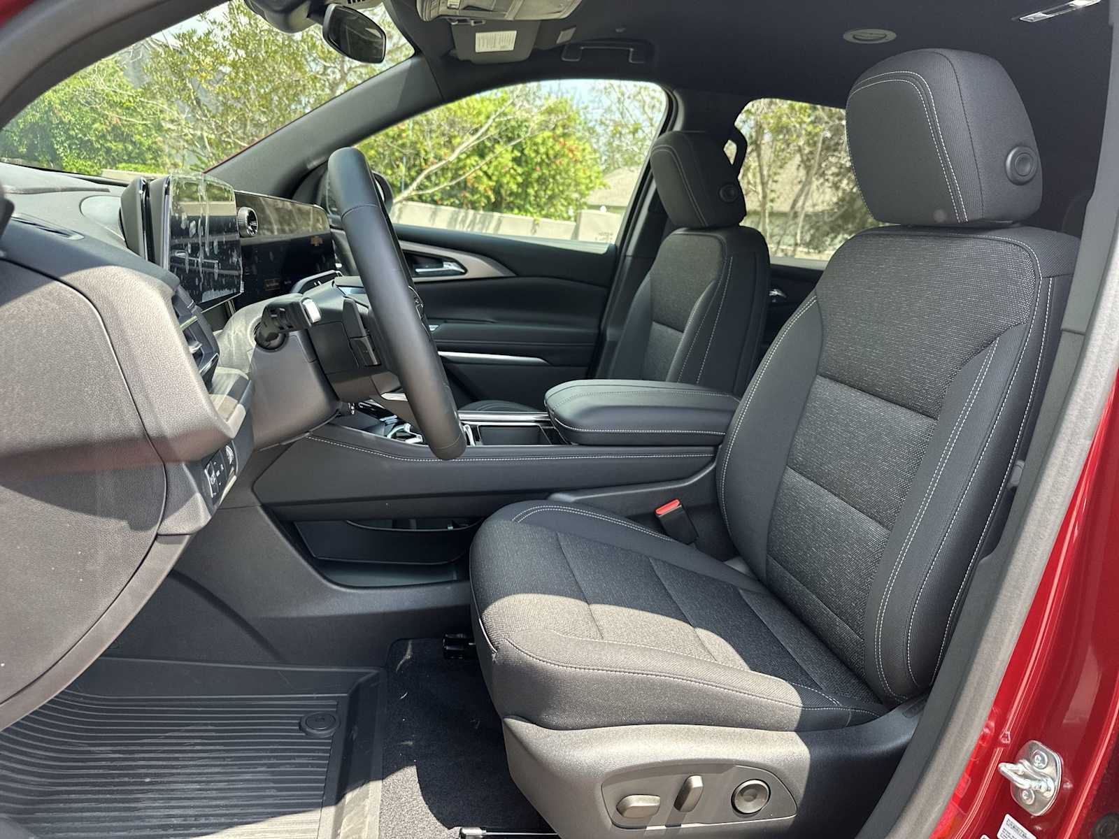 Thumbnail: 2026 Chevrolet Traverse - 15