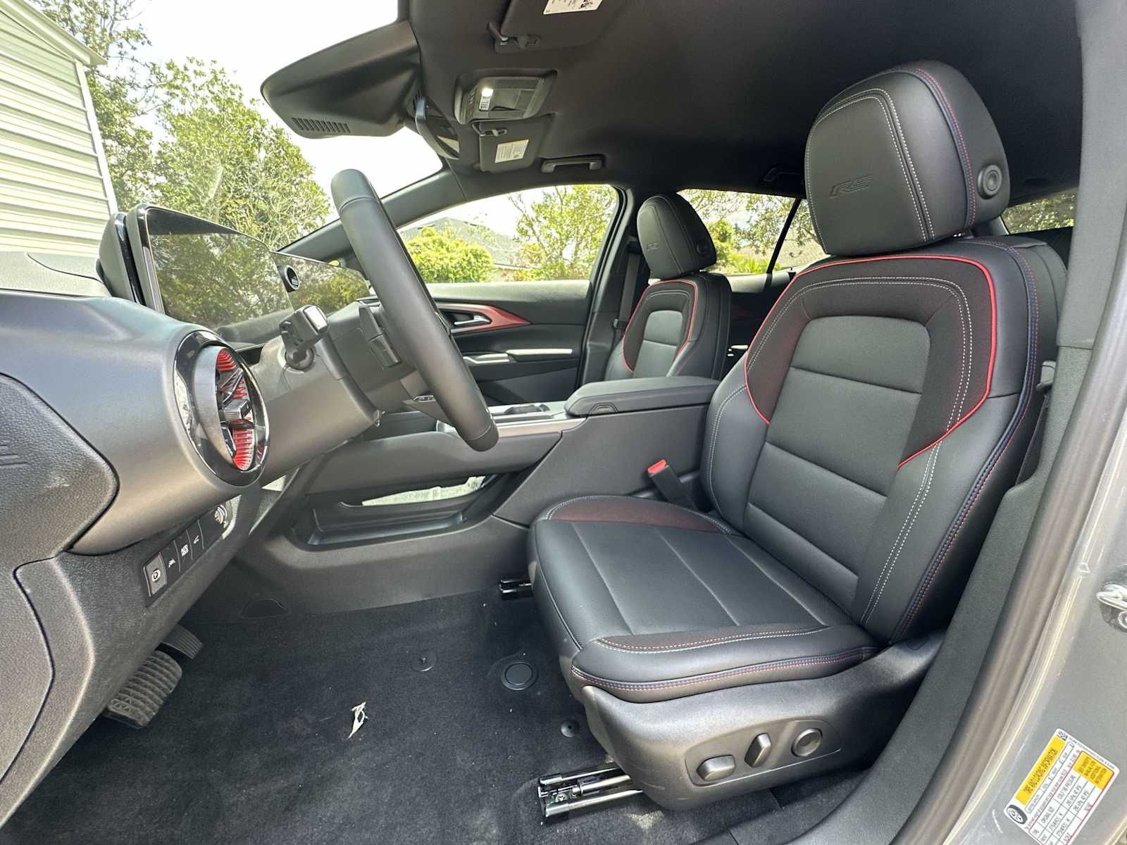 Thumbnail: 2025 Chevrolet Equinox - 15