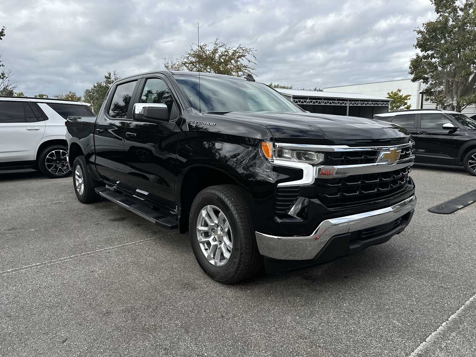 Thumbnail: 2026 Chevrolet Silverado 1500 - 8