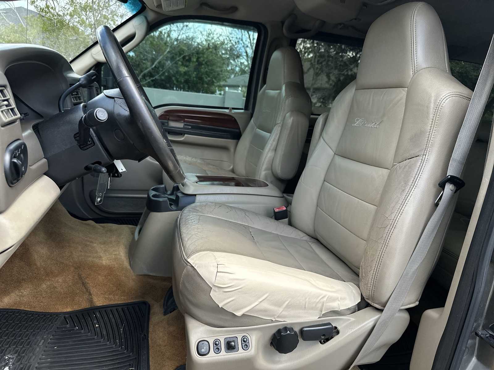 Thumbnail: 2005 Ford Excursion - 15