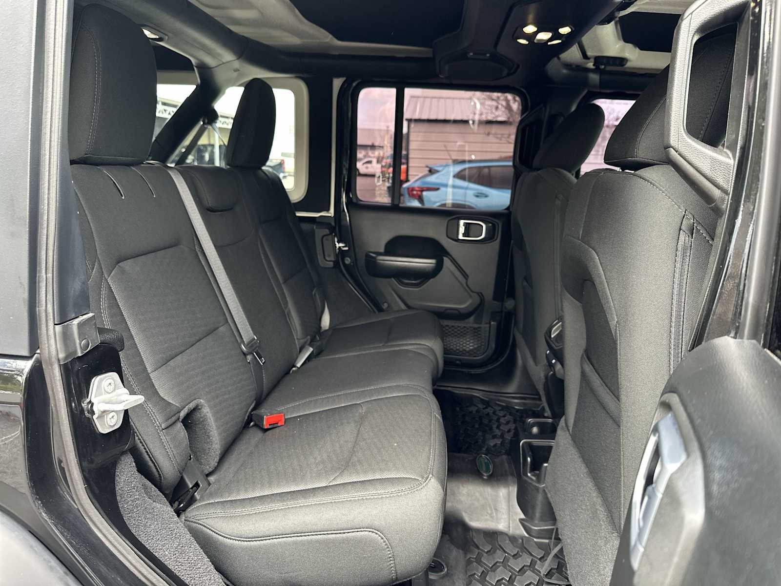 Thumbnail: 2020 Jeep Wrangler - 18