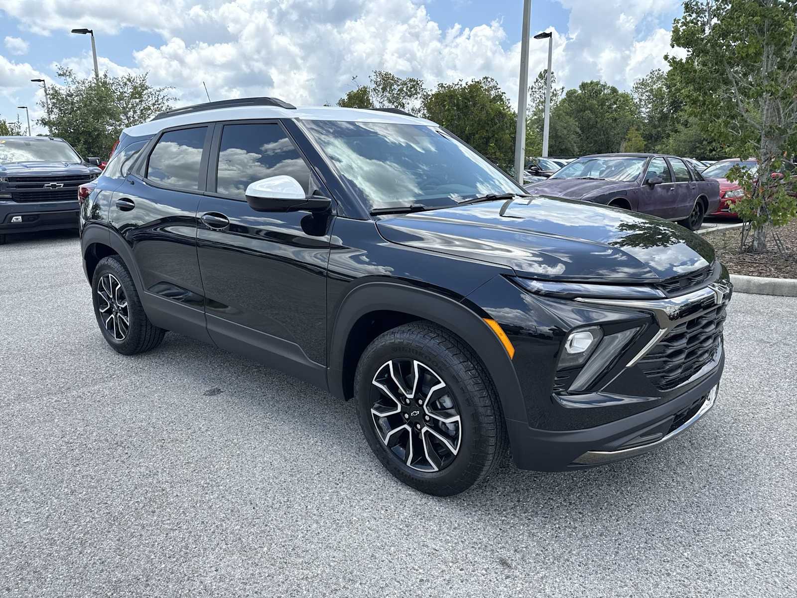 Thumbnail: 2025 Chevrolet TrailBlazer - 2