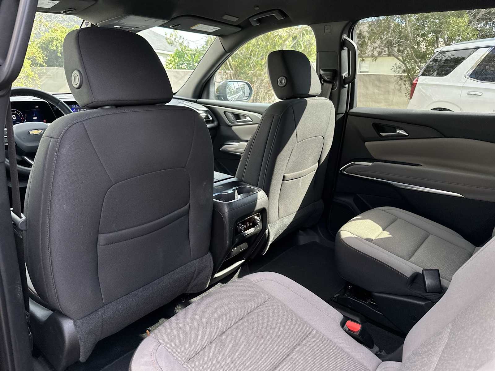 Thumbnail: 2025 Chevrolet Traverse - 16