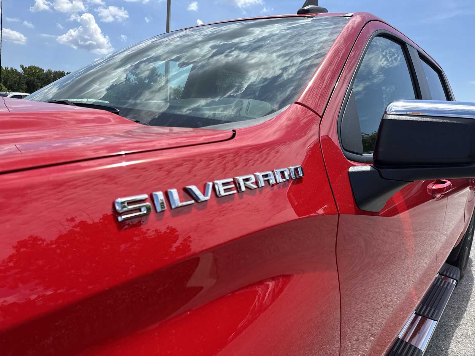 Thumbnail: 2025 Chevrolet Silverado 1500 - 17