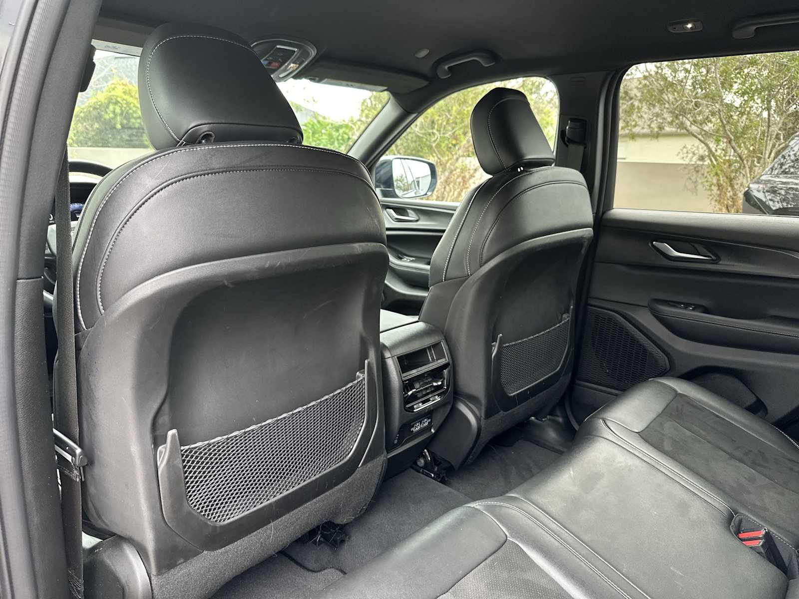 Thumbnail: 2024 Jeep Grand Cherokee - 16