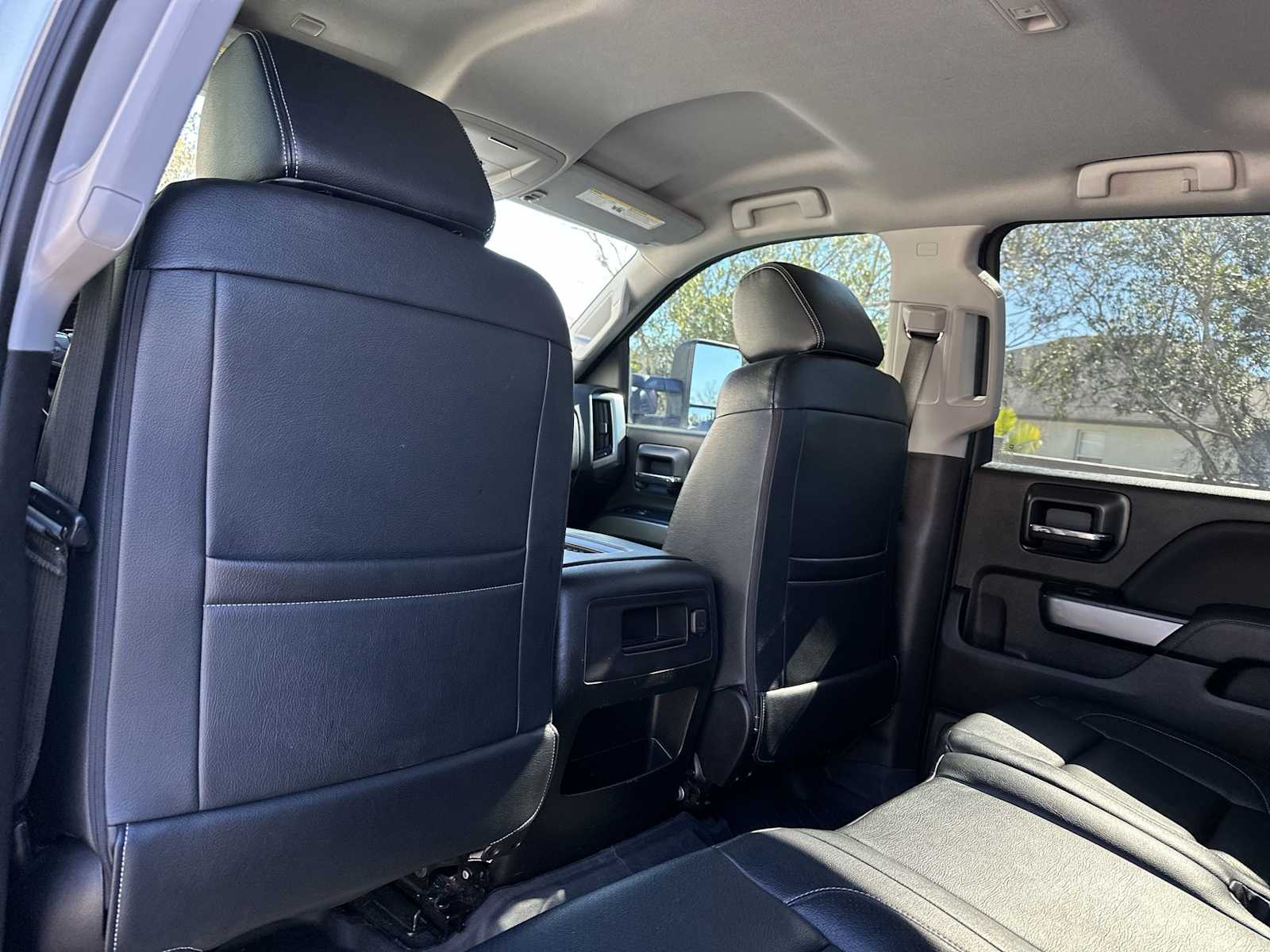 Thumbnail: 2018 Chevrolet Silverado 1500 - 16