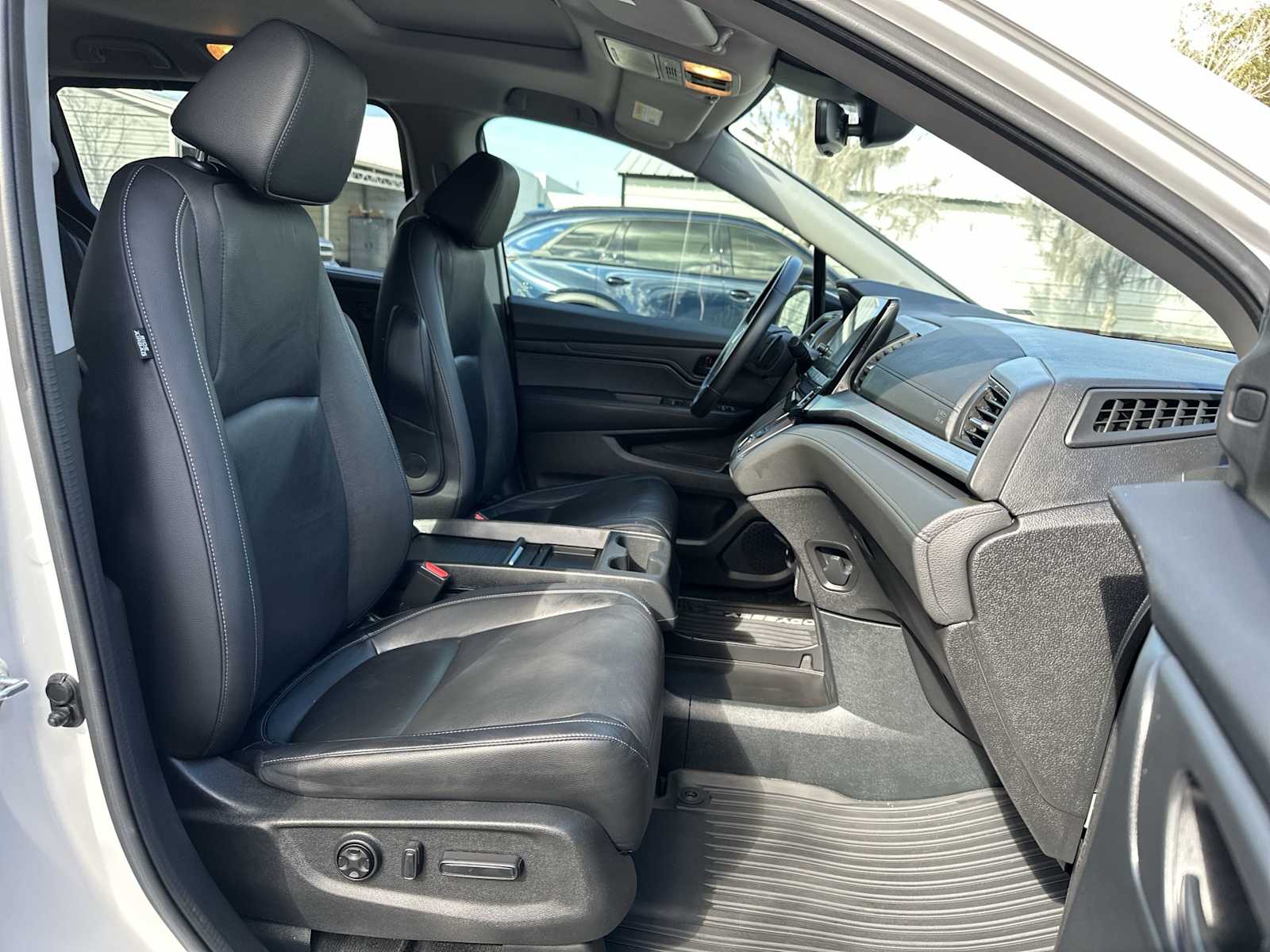 Thumbnail: 2023 Honda Odyssey - 20