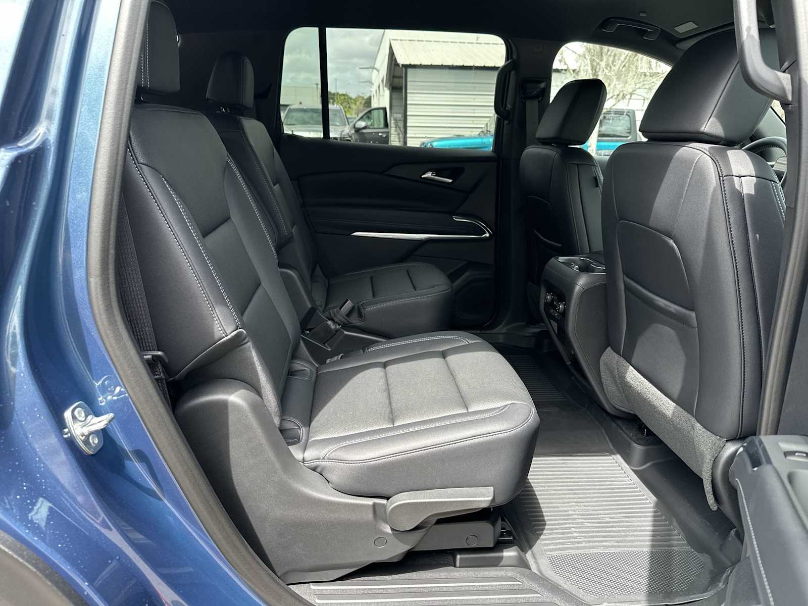 Thumbnail: 2026 Chevrolet Traverse - 18