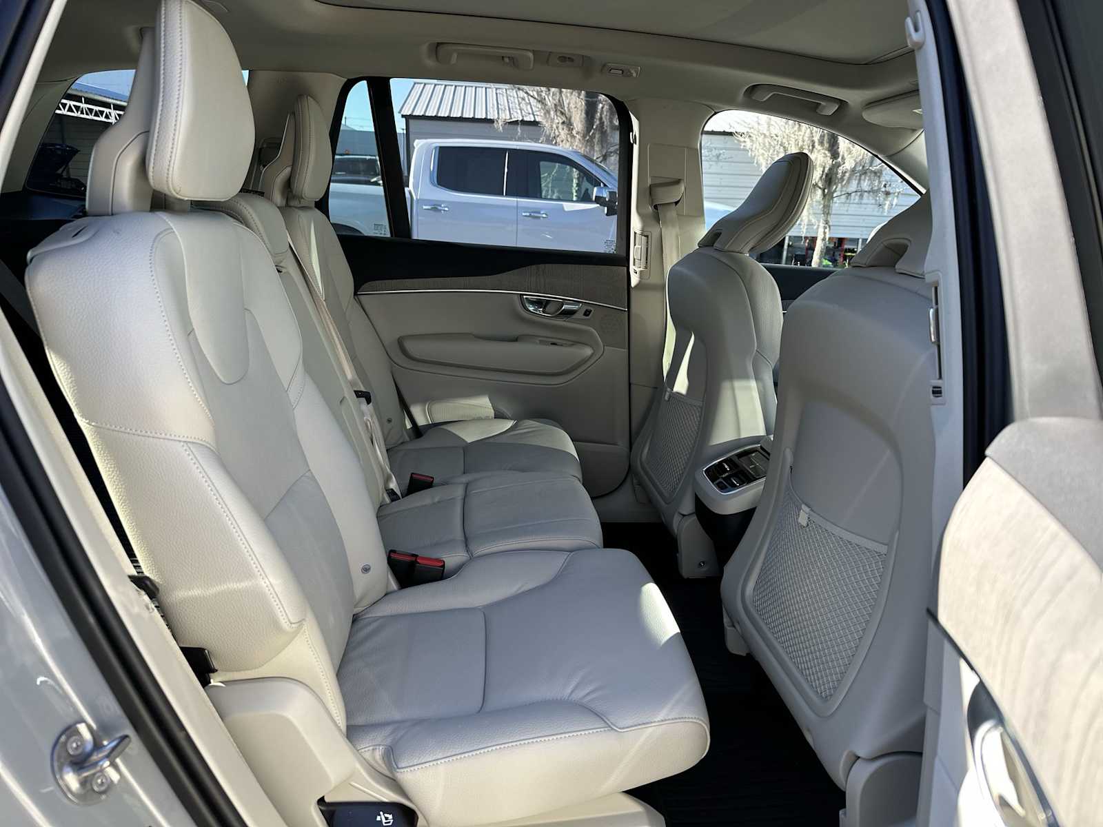 Thumbnail: 2025 Volvo XC90 - 19