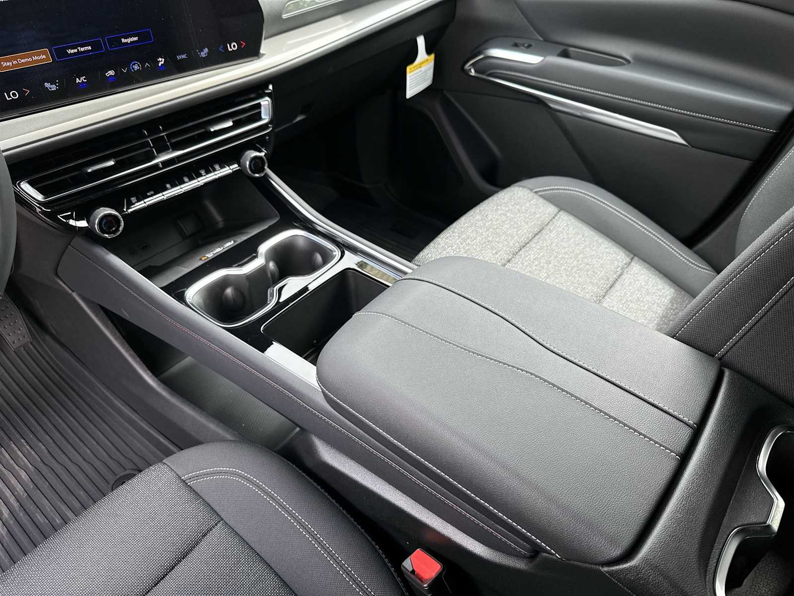 Thumbnail: 2026 Chevrolet Traverse - 22