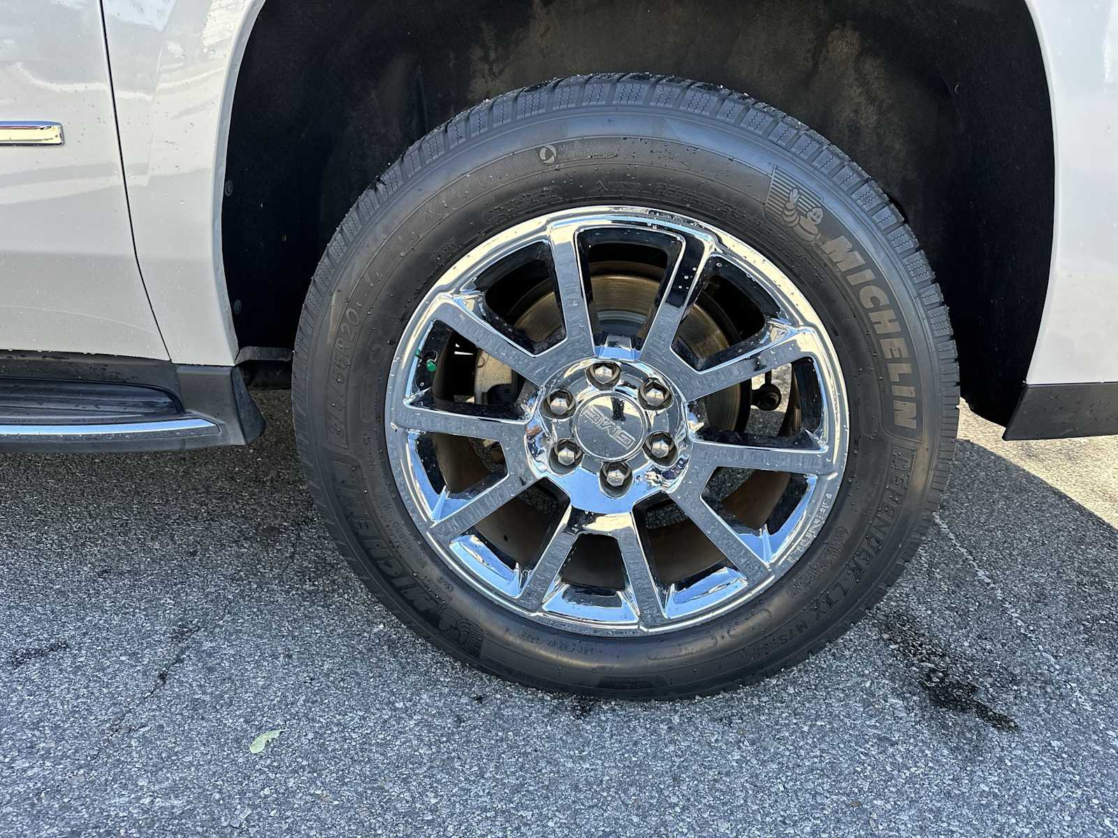 Thumbnail: 2019 GMC Yukon XL - 12