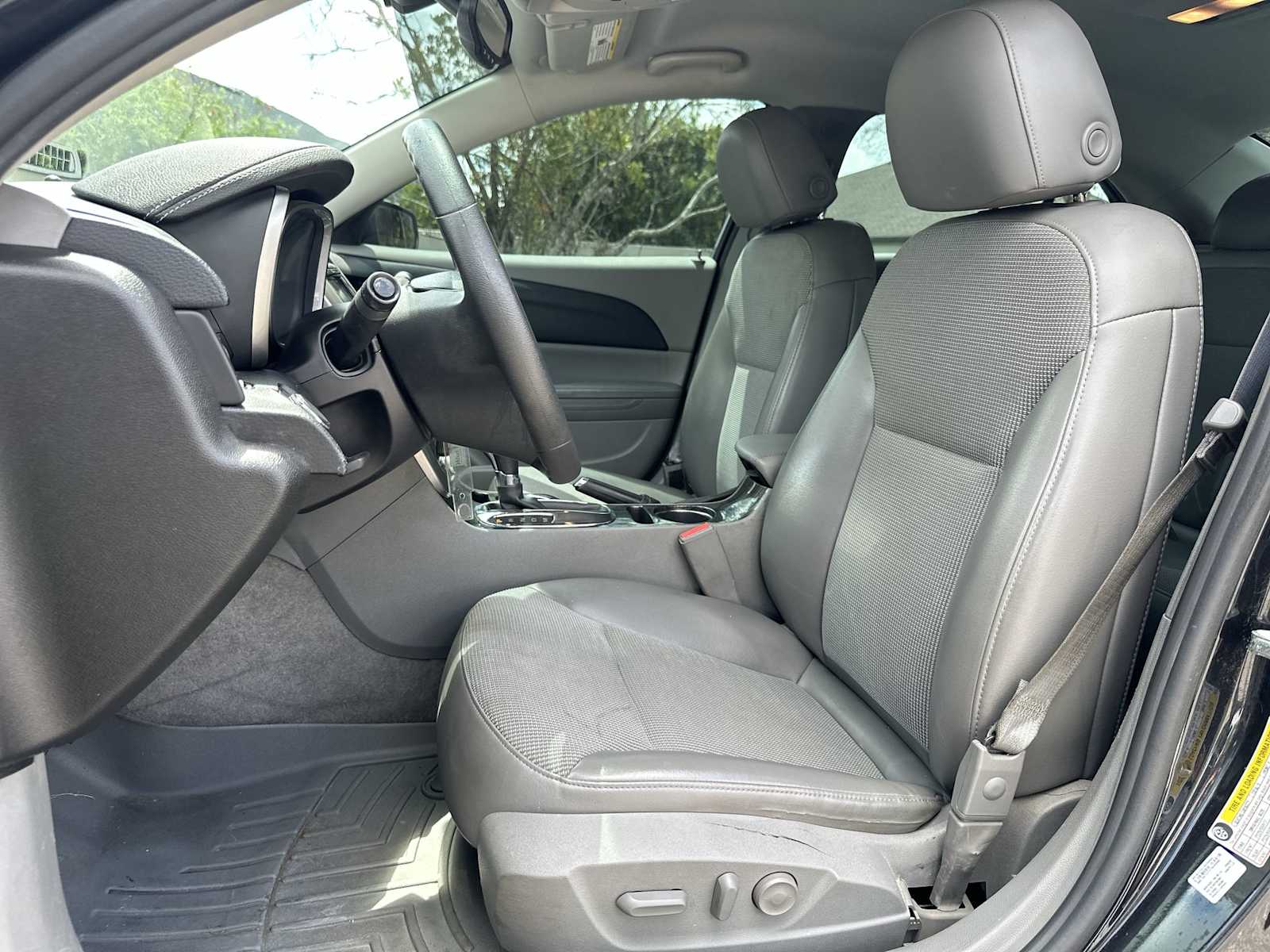 Thumbnail: 2014 Chevrolet Malibu - 15