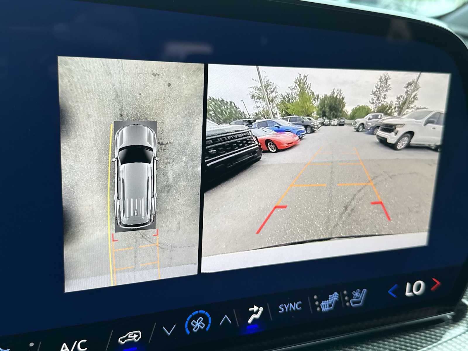 Thumbnail: 2026 Chevrolet Traverse - 22