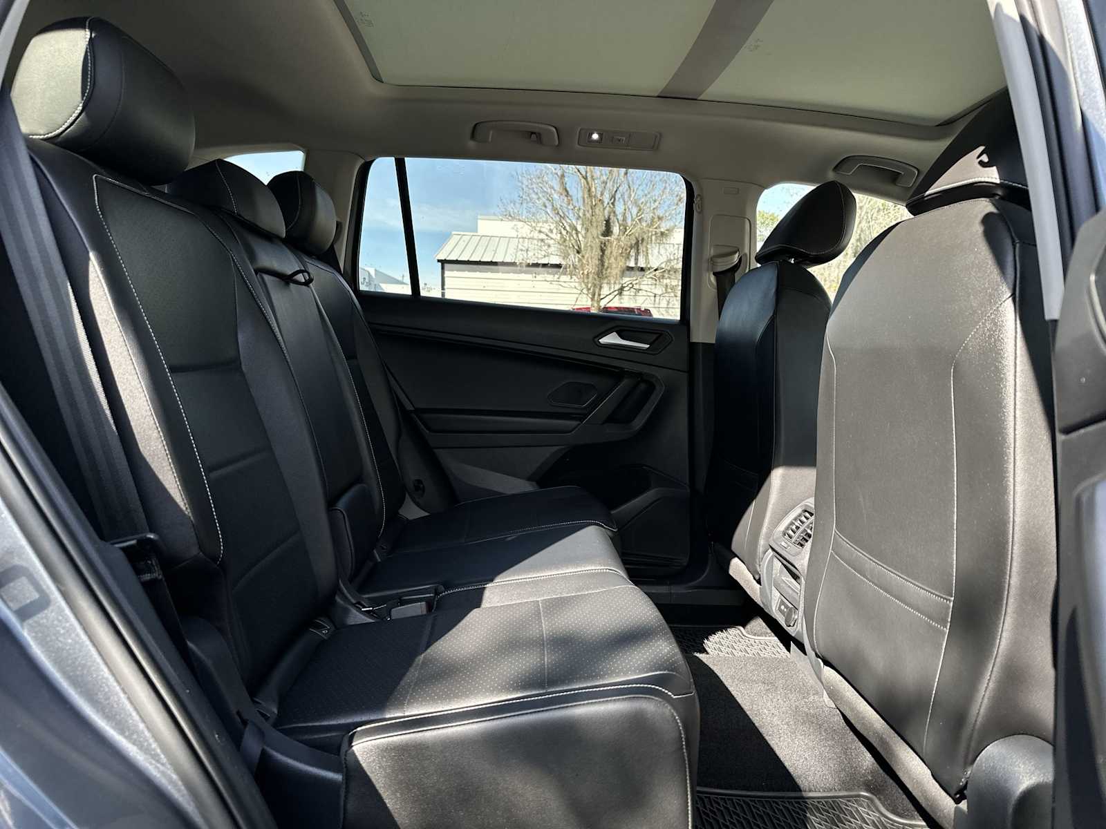 Thumbnail: 2021 Volkswagen Tiguan - 19