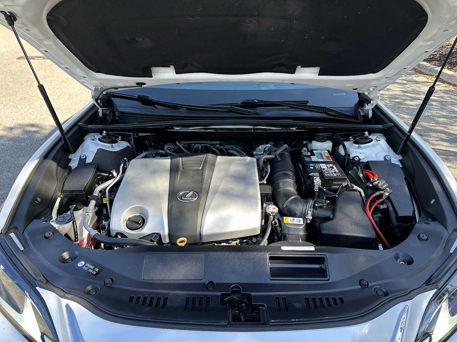 Thumbnail: 2021 Lexus ES - 13