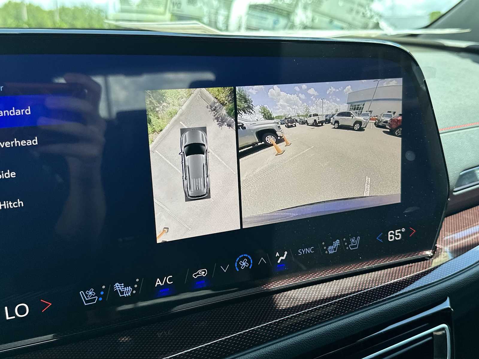 Thumbnail: 2025 Chevrolet Traverse - 22