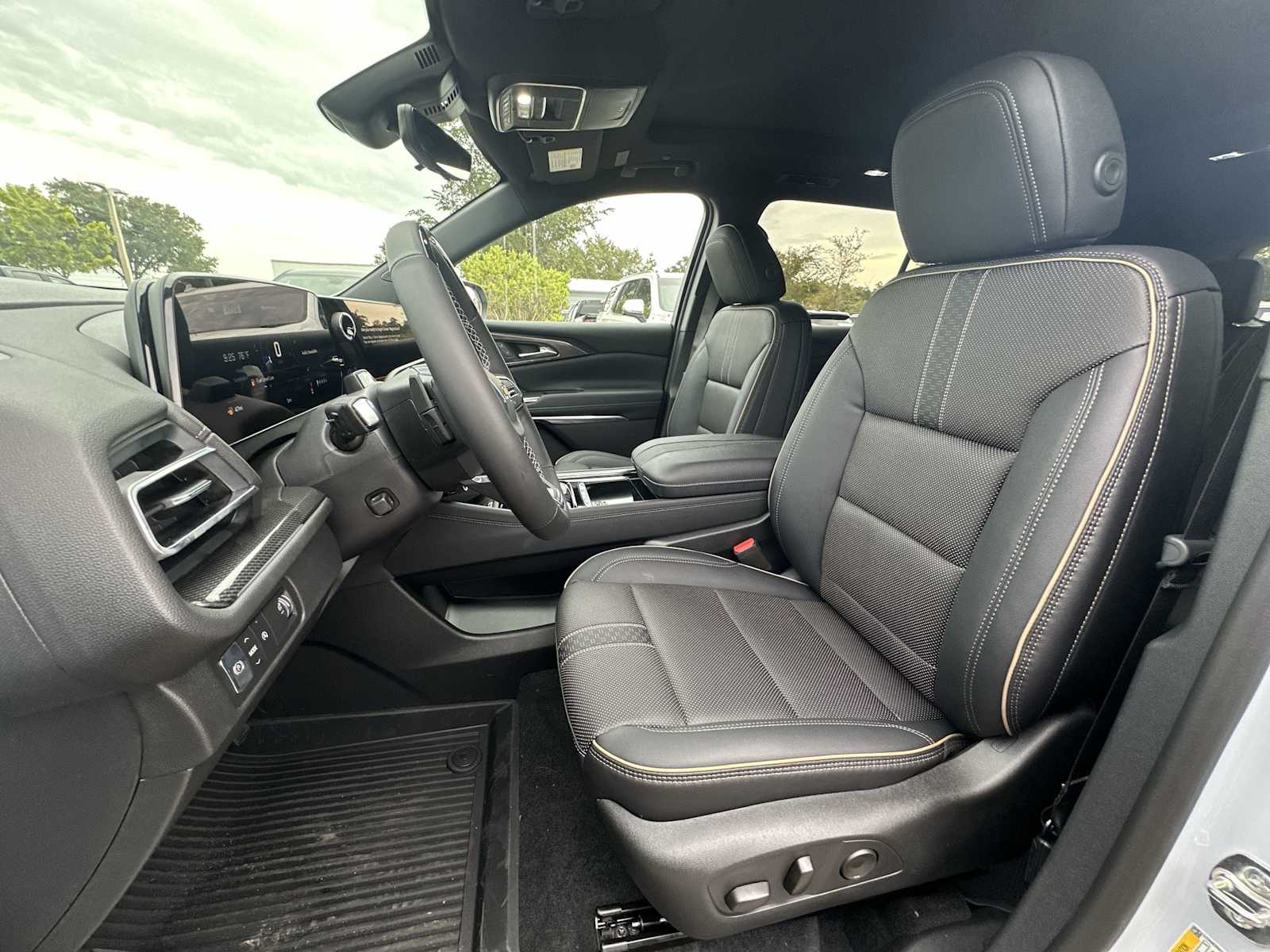 Thumbnail: 2026 Chevrolet Traverse - 15