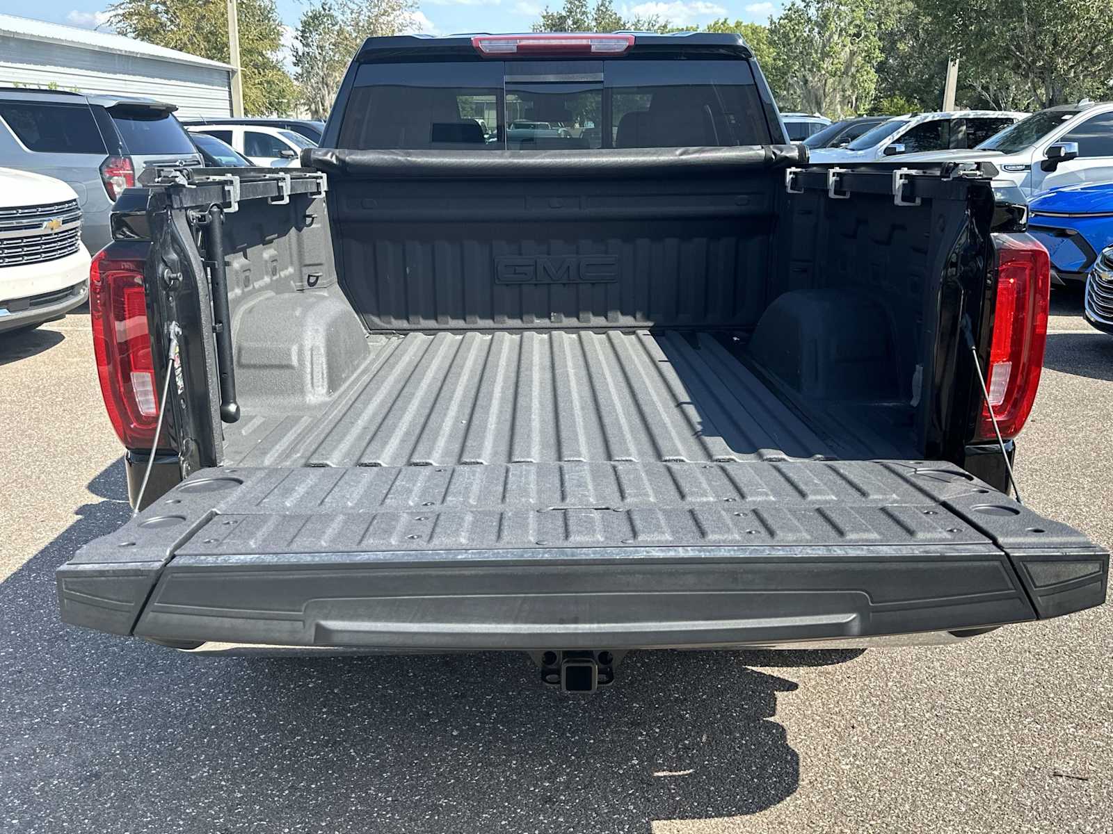 Thumbnail: 2023 GMC Sierra 1500 - 25